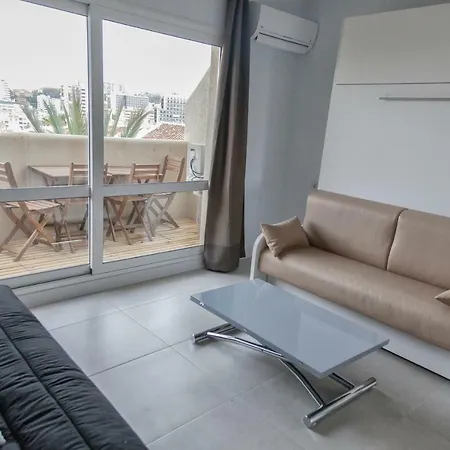 Estudio En Benalbeach ベナルマデナ